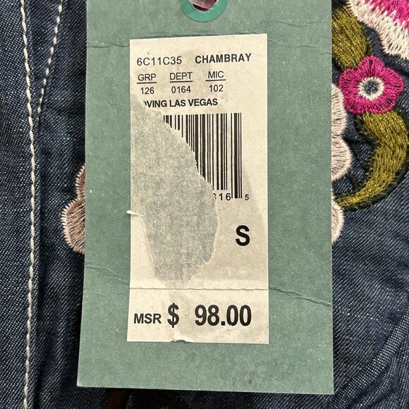 Chelsea & Violet Chambray Embroidered Shirt Women’s Small Boho Western - Picture 4 of 4